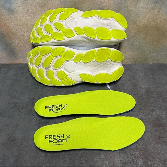 New Balance Fresh Foam More V4 WMORCR4 Light Blue Women's Running Shoes Size 9B - Picture 4 of 16